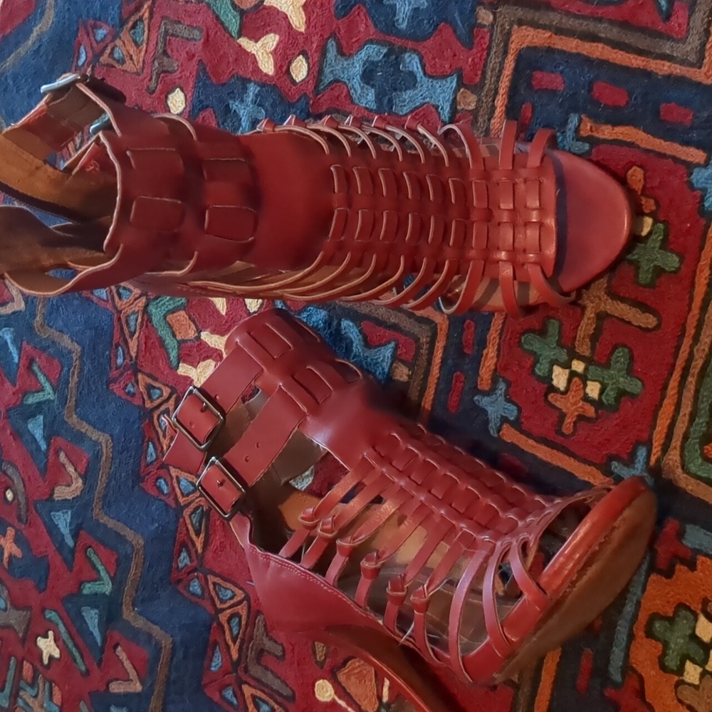 Schultz leather heels size 6